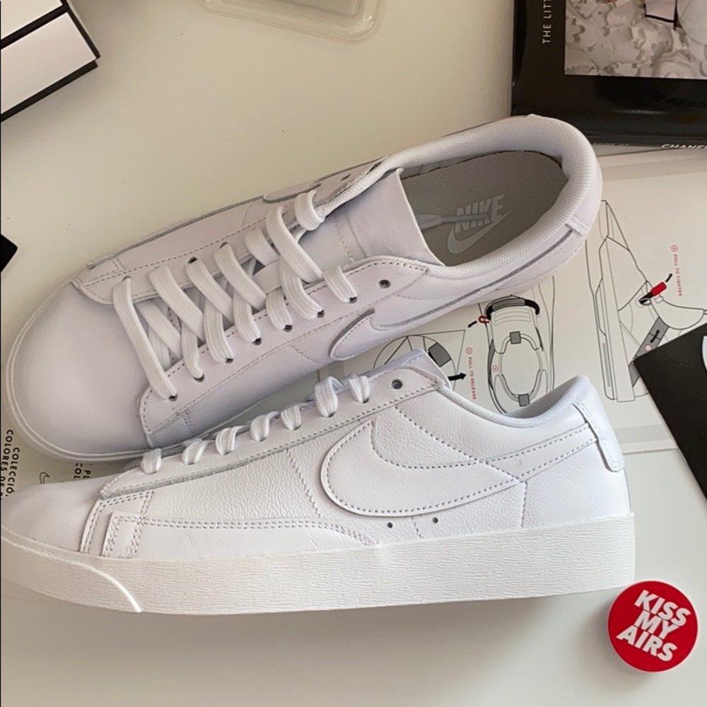NWT Nike blazer low leather triple white - Picture 11 of 12